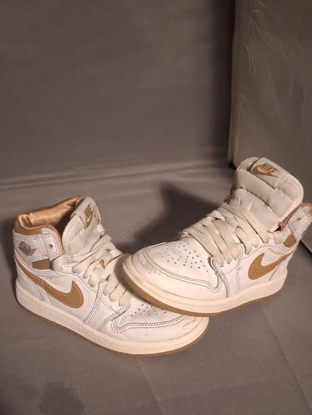 Jordan Air Jordan 1 Retro OG High "Metallic Gold" Kids 12c